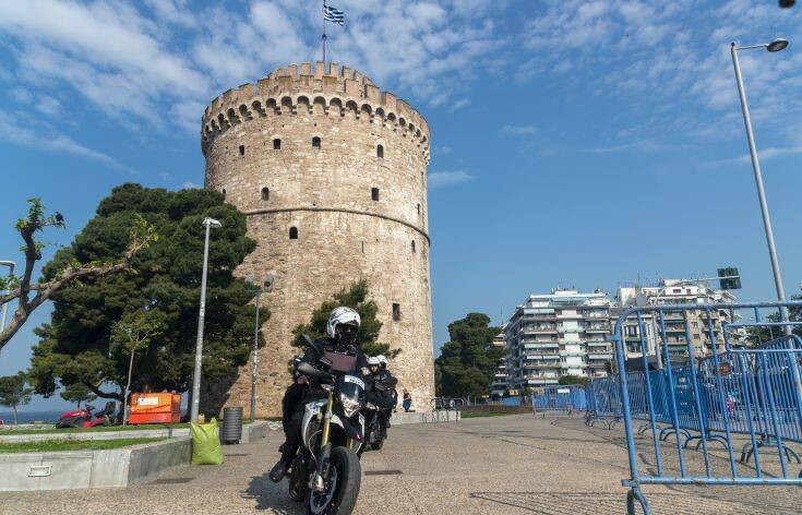Εντατικοί έλεγχοι σε δρόμους και καταστήματα στη Θεσσαλονίκη για τα μέτρα προστασίας