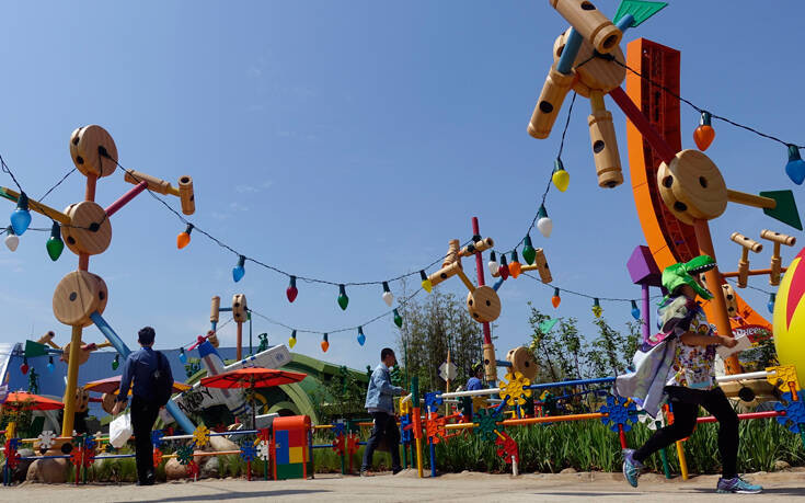 Ανοίγει η Disneyland στη Σαγκάη &#8211; Τι προβλέπεται για επισκέπτες και υπαλλήλους