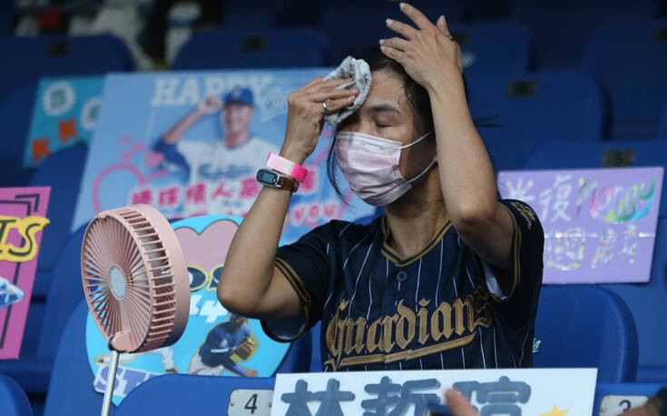 Έντεκα κρούσματα μόλυνσης από τον κορονοϊό σε 24 ώρες στην Κίνα