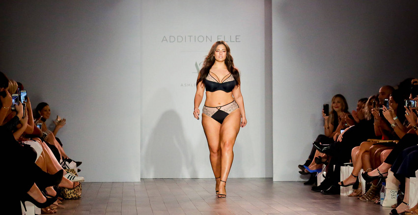 Ρlus size μοντέλα: Τα νέα super models έχουν παραπανίσια κιλά και κλείνουν «χρυσά» συμβόλαια