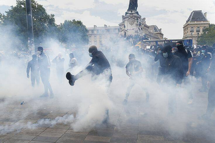 Παρίσι: Επεισόδια μεταξύ αστυνομίας και ακτιβιστών που διαμαρτύρονταν κατά του ρατσισμού
