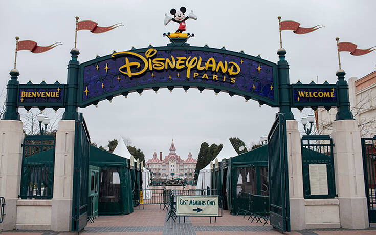 Ανοίγει ξανά τις πύλες της η Disneyland στο Παρίσι