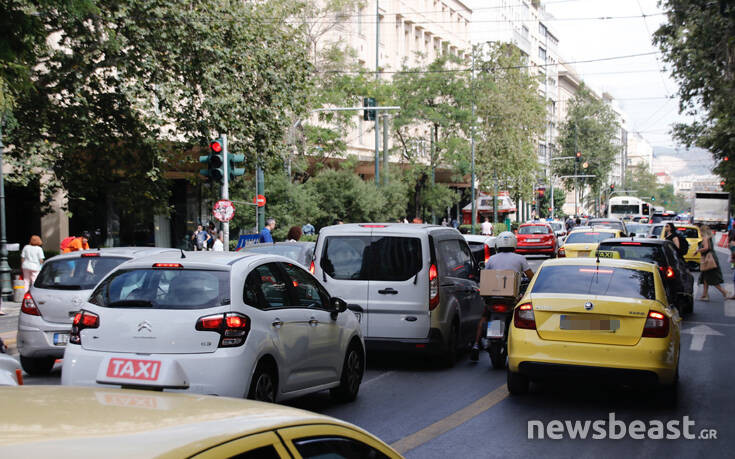 Κίνηση τώρα: Κυκλοφοριακό χάος στο κέντρο της Αθήνας