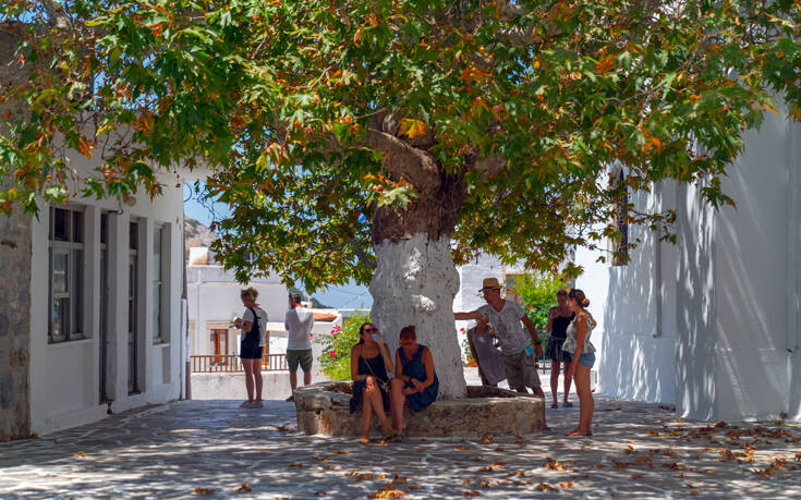 «Δαγκωτό» Ελλάδα προτείνει για το καλοκαίρι το Bloomberg: Γιατί η χώρα μας είναι μία εφικτή επιλογή για τους Αμερικανούς