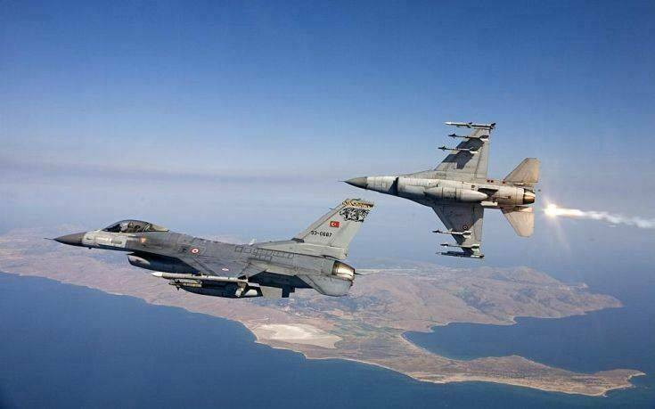 Συνεχίζουν τις προκλήσεις οι Τούρκοι: F-16 πέταξαν πάνω από Παναγιά και Οινούσσες