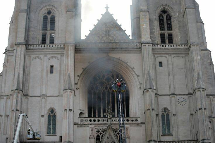 Γαλλία: Φωτιά στον καθεδρικό ναό της Νάντης
