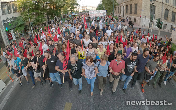 Νέο συλλαλητήριο εναντίον του νομοσχεδίου για τις διαδηλώσεις στο κέντρο της Αθήνας