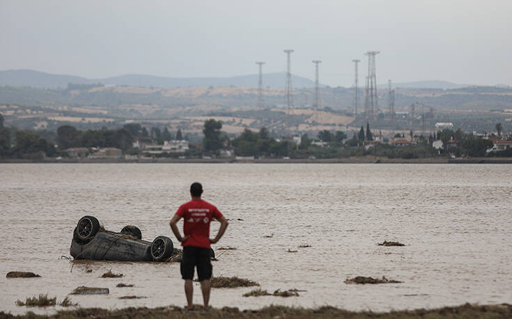 Οι καταστροφές στην Εύβοια μέσα από 10 δυνατές φωτογραφίες