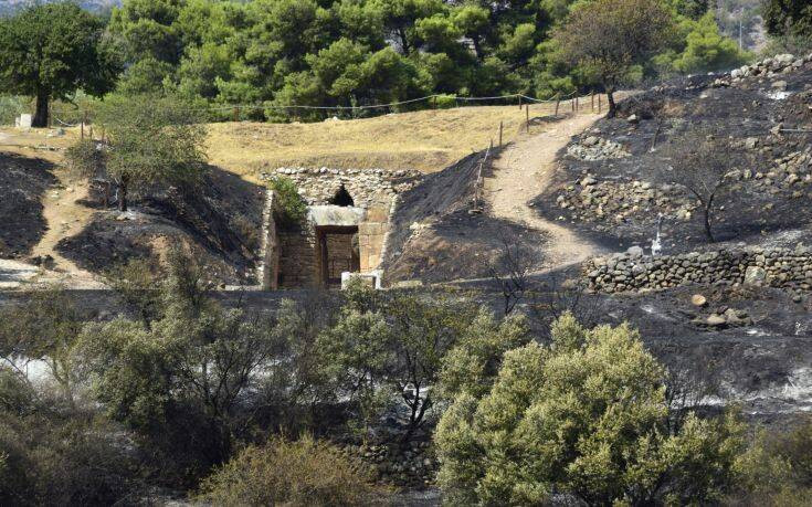 Αντιπολίτευση για τη φωτιά στις Μυκήνες: Ο αρχαιολογικός χώρος ήταν απροστάτευτος