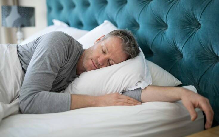 Έρευνα: Οι συχνοί ύπνοι κατά τη διάρκεια της ημέρας αυξάνουν τον κίνδυνο εμφράγματος και εγκεφαλικού