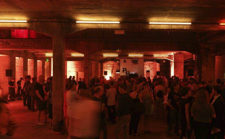 To κλαμπ &#8211; Μέκκα της techno Berghain στο Βερολίνο γίνεται γκαλερί τέχνης