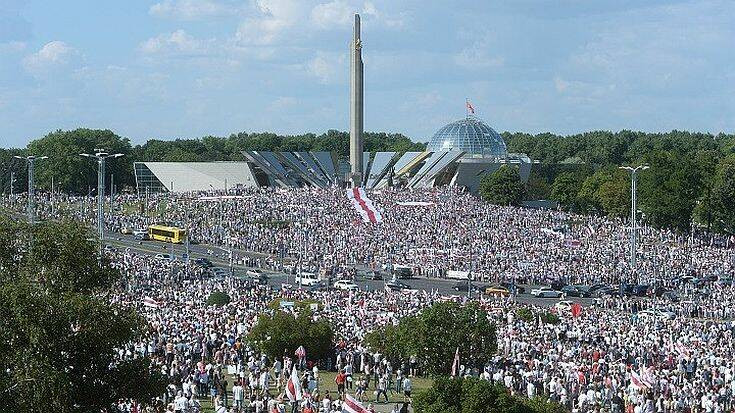 Ξεκίνησε η «Πορεία για την Ελευθερία» της αντιπολίτευσης στο κέντρο του Μινσκ