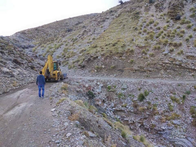 Εργαζόμενοι του δήμου Πατρέων απεγκλώβισαν κτηνοτρόφους που είχαν αποκλειστεί στο Παναχαϊκό Όρος