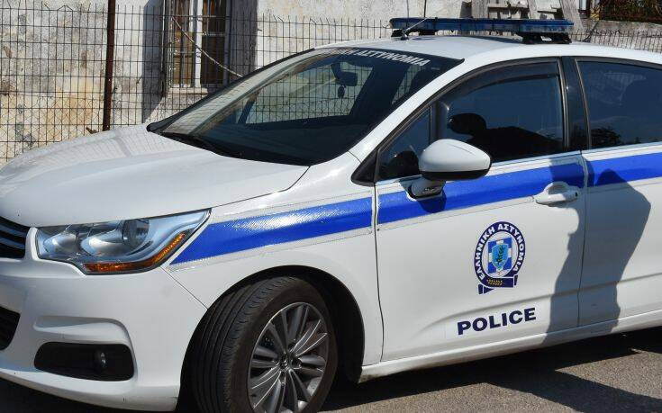 Ολόκληρο οπλοστάσιο βρήκε η Αστυνομία θαμμένα σε αγροτική περιοχή στην Καστοριά