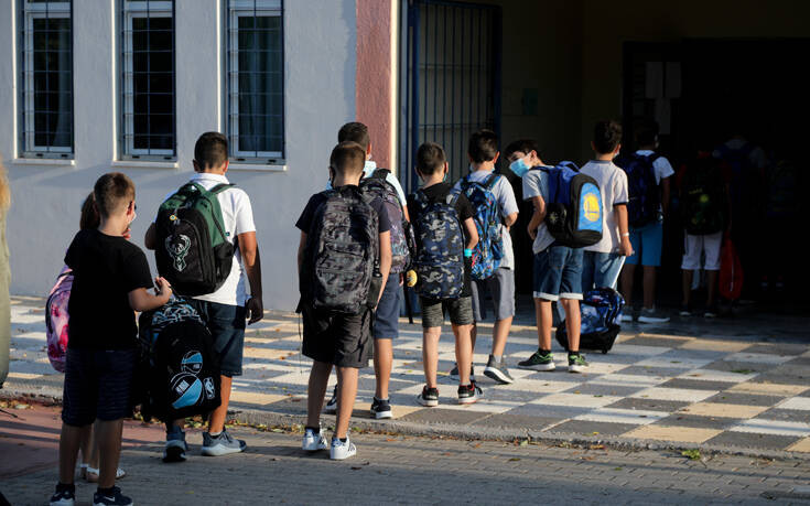 ΚΚΕ: Να σταματήσει η κυβέρνηση να κοροϊδεύει μαθητές, γονείς και εκπαιδευτικούς