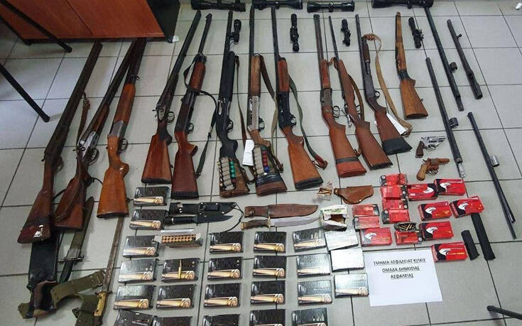Oπλοστάσιο βρέθηκε στο Κιλκίς: Κυνηγετικά όπλα, 1.200 φυσίγγια, ξιφολόγχες