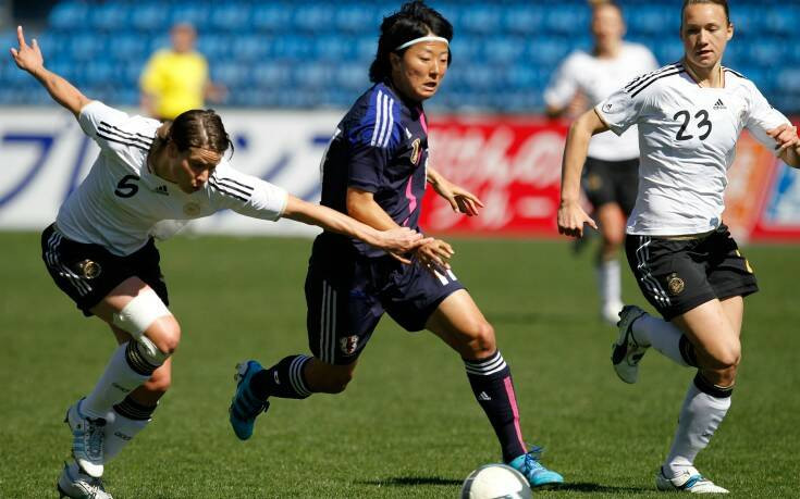 Μια ιστορική κίνηση στο ποδόσφαιρο: Γυναίκα υπέγραψε συμβόλαιο σε αντρική ομάδα!