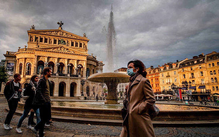 Το 85% των Γερμανών υπέρ της υποχρεωτικής χρήσης μάσκας σε αγορές και ΜΜΜ