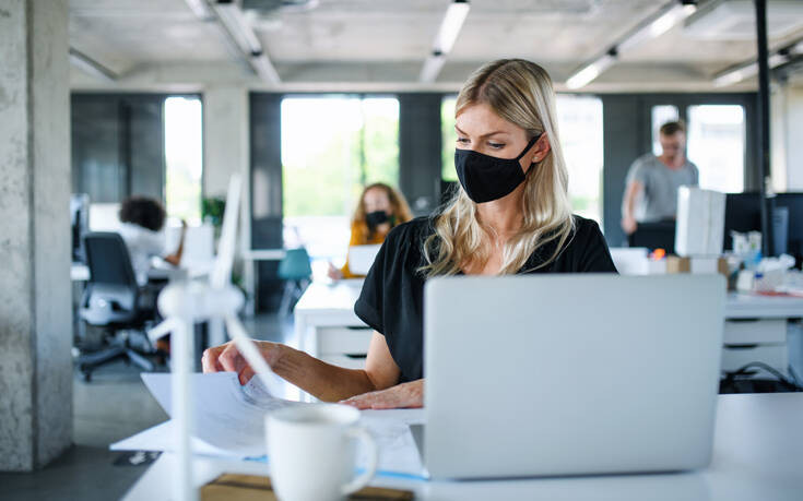 Τηλεργασία: Τι προβλέπει η εφαρμογή της – Όλη η διάταξη