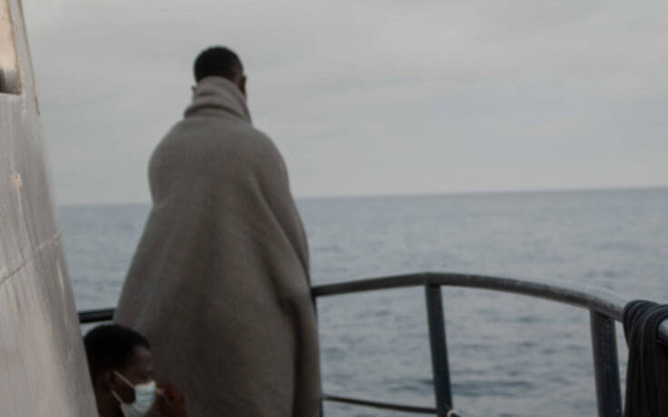 Το πλοίο Alan Kurdi με 125 μετανάστες έδεσε σε λιμάνι της Σαρδηνίας