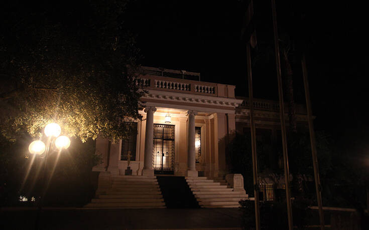 Μαξίμου για την επίθεση στα γραφεία «Ζeus + Dione»: Θρασύδειλοι τραμπούκοι, ήρθε η ώρα να αναλάβουν όλοι τις ευθύνες τους