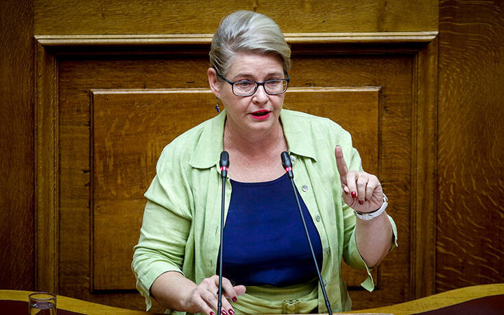 Το παρασκήνιο του διορισμού της Ελένης Ζαρούλια στη Βουλή ως μετακλητής υπαλλήλου