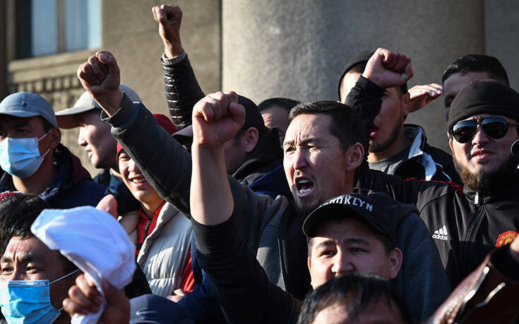 Έκλεισαν τα σύνορα οι αρχές του Κιργιστάν &#8211; Πολιτική αναταραχή στη χώρα