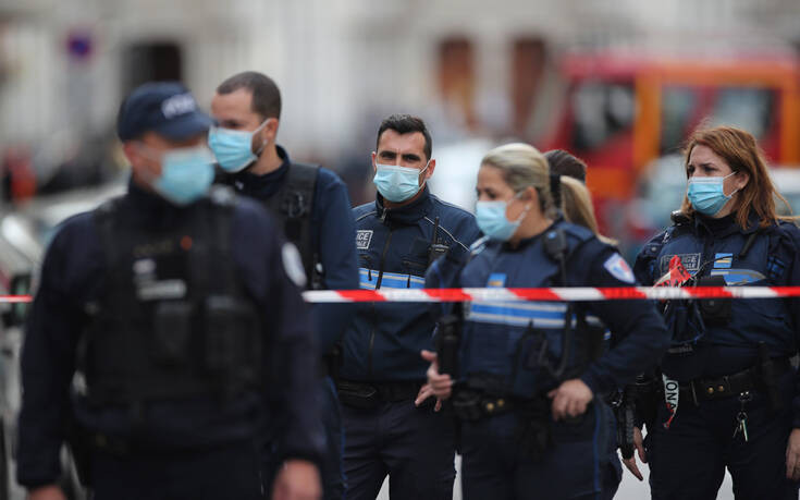 Αποκεφαλισμός καθηγητή στο Παρίσι: Άλλα τρία πρόσωπα εμφανίστηκαν ενώπιον δικαστή
