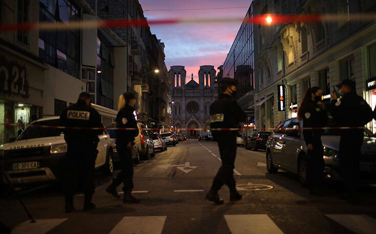 Επίθεση στη Νίκαια: «Έπαιρνε ναρκωτικά και είχε στραφεί στη θρησκεία», λέει η μητέρα του δράστη