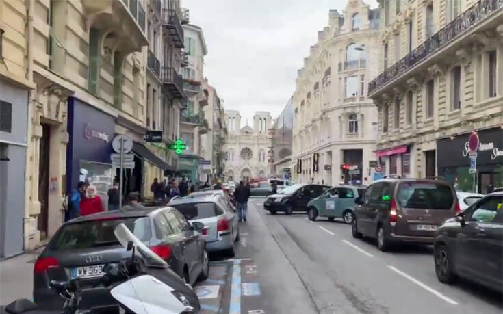 Επίθεση με μαχαίρι στη Γαλλία: Τρεις οι νεκροί στη Νίκαια &#8211; Σοκ για τον αποκεφαλισμό ενός από τα θύματα