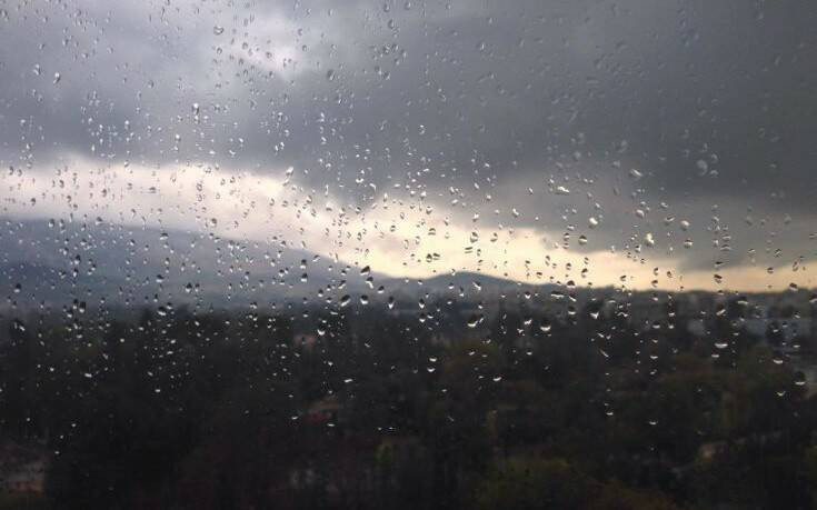 Κέρκυρα: Μικροπροβλήματα και διακοπές ρεύματος από την έντονη βροχόπτωση