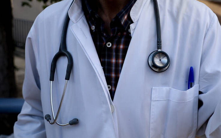 Κορονοϊός: Έκκληση σε ιδιώτες γιατρούς να συνδράμουν το Εθνικό Σύστημα Υγείας