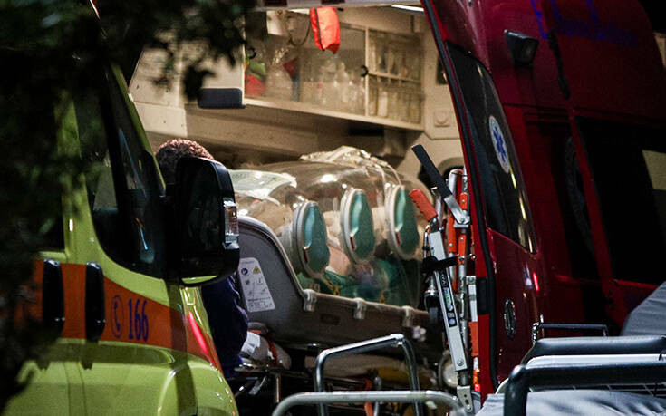 Πέθανε ο ένας από τους τρεις ασθενείς με κορονοϊό που μεταφέρθηκαν με C-130 από την Δράμα στην Αθήνα