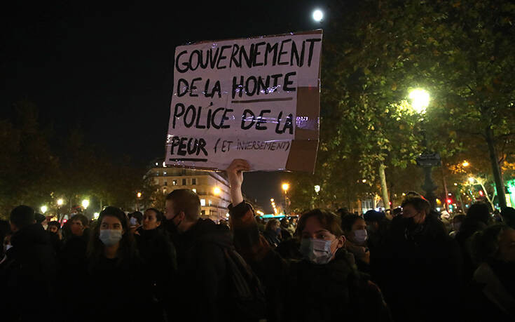 Πράσινο φως στο νομοσχέδιο για την «καθολική ασφάλεια» και την απαγόρευση φωτογράφισης της αστυνομίας στη Γαλλία
