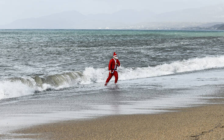 Πρέβεζα: Ο Άγιος Βασίλης έφτασε από την παραλία