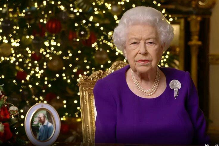 Το χριστουγεννιάτικο μήνυμα της βασίλισσας Ελισάβετ: Δεν είστε μόνοι