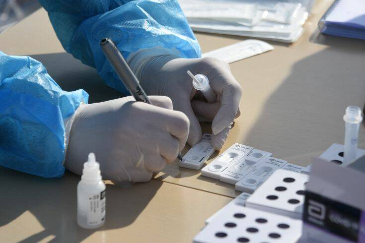 Κορονοϊός: Υψηλό το ποσοστό υγειονομικών που δεν θέλουν να εμβολιαστούν