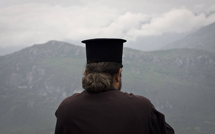 Θεσσαλονίκη: Απειλούσε ιερέα ότι θα τον δυσφημήσει σε εκκλησιαστικές ιστοσελίδες
