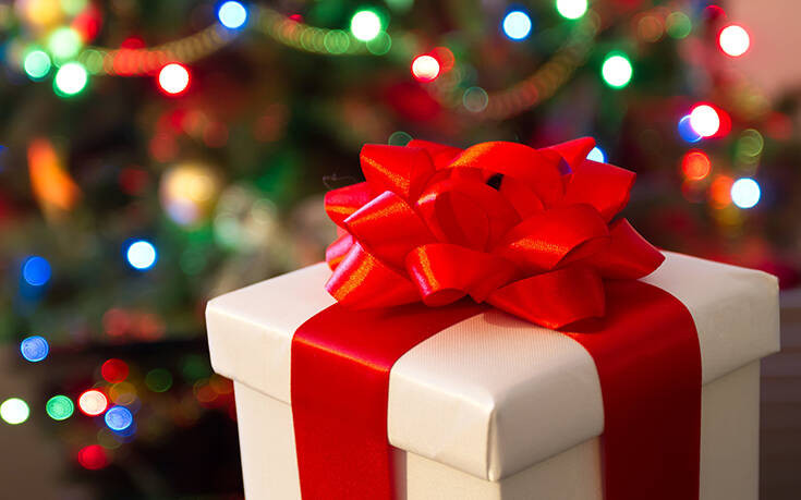 Ποιο SMS θα στείλουμε για ρεβεγιόν Χριστουγέννων και Πρωτοχρονιάς