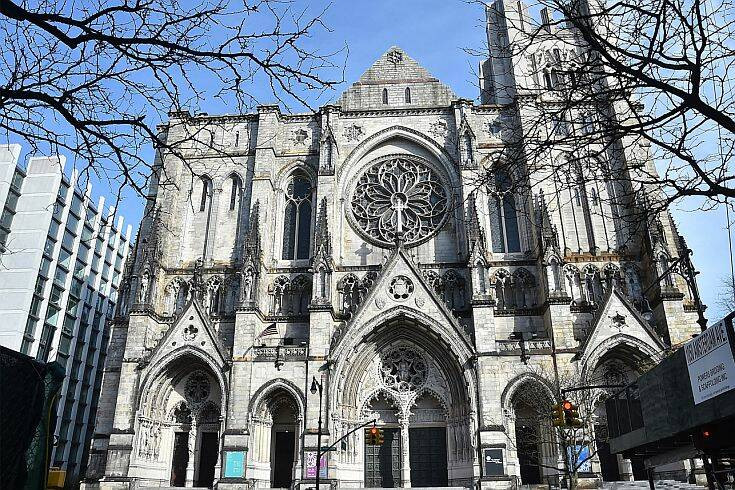 ΗΠΑ: Ένοπλος άνοιξε πυρ σε εκδήλωση έξω από καθεδρικό ναό στο Μανχάταν