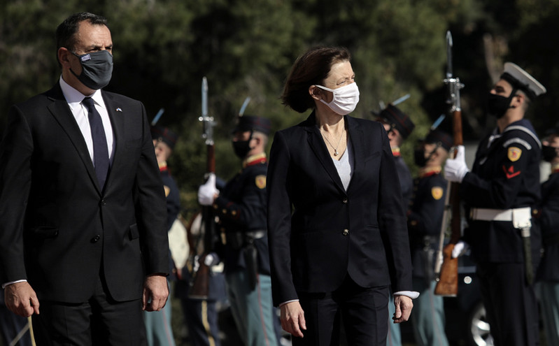 Στο Πεντάγωνο η Γαλλίδα υπουργός Άμυνας για τα Rafale