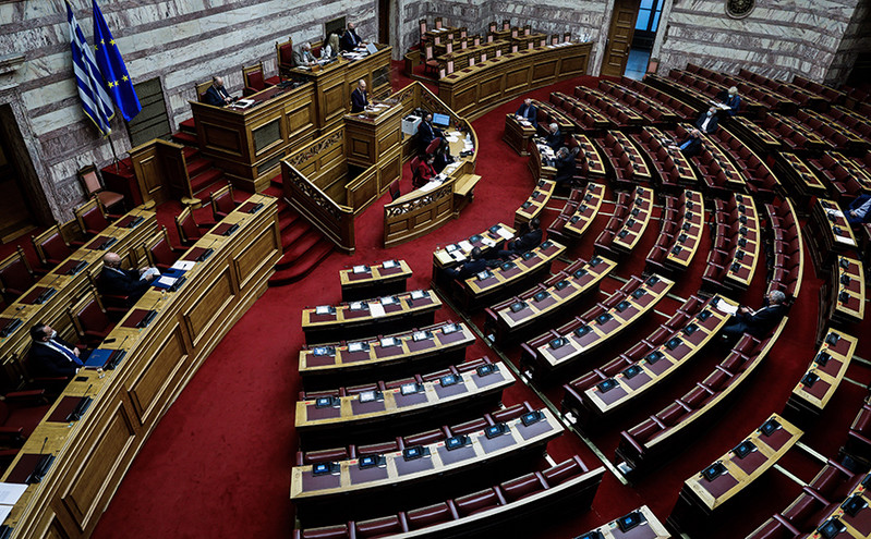 Βουλή: Υπερψηφίστηκε το νομοσχέδιο για τον Σύμβουλο Ακεραιότητας στη Δημόσια Διοίκηση