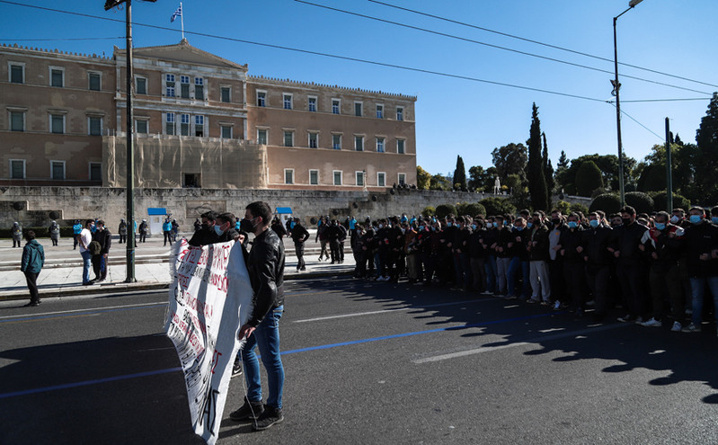 Πανεκπαιδευτικό συλλαλητήριο το μεσημέρι στα Προπύλαια