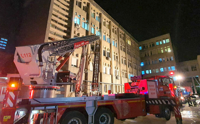 Φωτιά σε νοσοκομείο covid-19 στη Ρουμανία, τέσσερις ασθενείς νεκροί