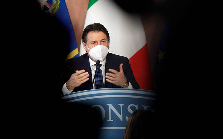 Ανασχηματισμός ή κυβερνητική κρίση στην Ιταλία;: Κρίσιμο 48ωρο για την κυβέρνηση του Τζουζέπε Κόντε