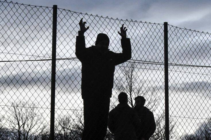 Η ΕΕ καταγγέλλει τις «απαράδεκτες» συνθήκες διαβίωσης μεταναστών στη Βοσνία