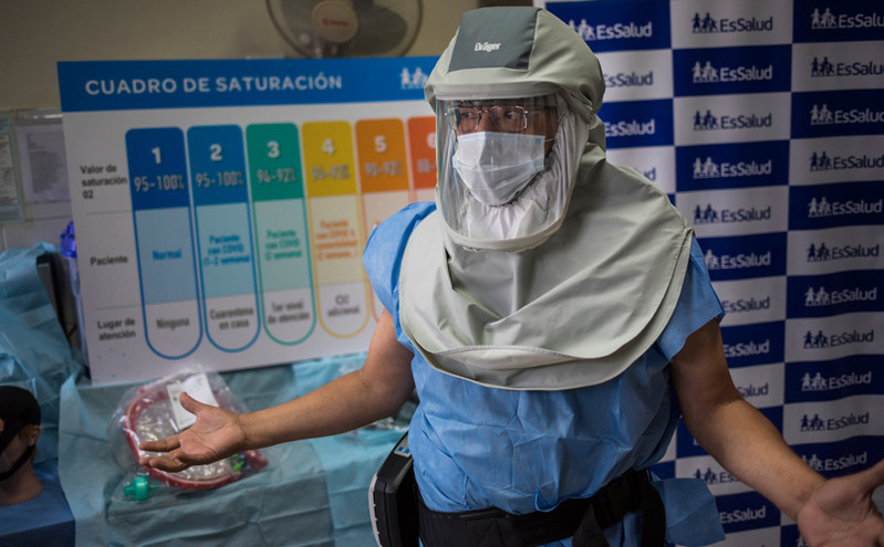 Πέθανε από κορονοϊό εθελόντρια της κλινικής δοκιμής του εμβολίου της Sinopharm στο Περού