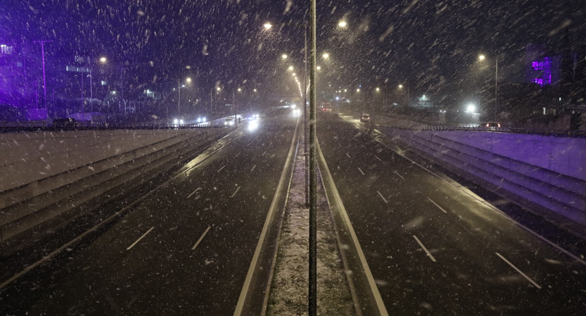 Κακοκαιρία Μήδεια: Έρχεται δύσκολη νύχτα με ισχυρές χιονοπτώσεις στην Αττική &#8211; Χιόνια και στο Σύνταγμα &#8211; Οι κλειστοί δρόμοι