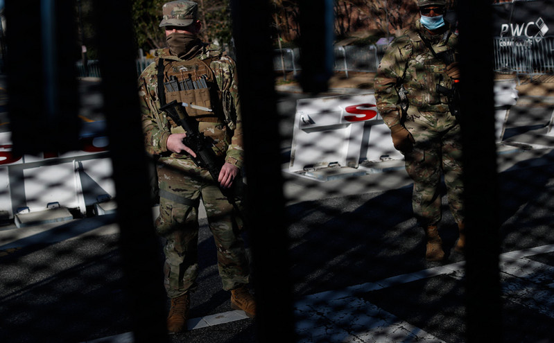 Οι ΗΠΑ αναστέλλουν την δραστηριότητα του στρατού για 2 μήνες: Επιχείρηση αντιμετώπισης του εξτρεμισμού στις τάξεις του