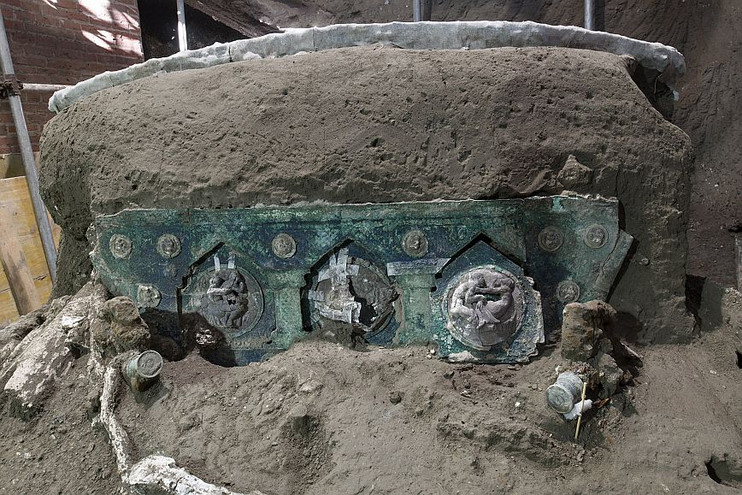 Πομπηία: Η αρχαιολογική σκαπάνη έφερε στο φως ένα ρωμαϊκό άρμα που ήταν σχεδόν άθικτο